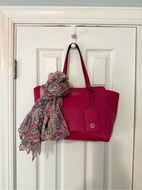 Authentic Gucci Pink Leather Swing Tote with Detachable Gucci Leather Tag Charm